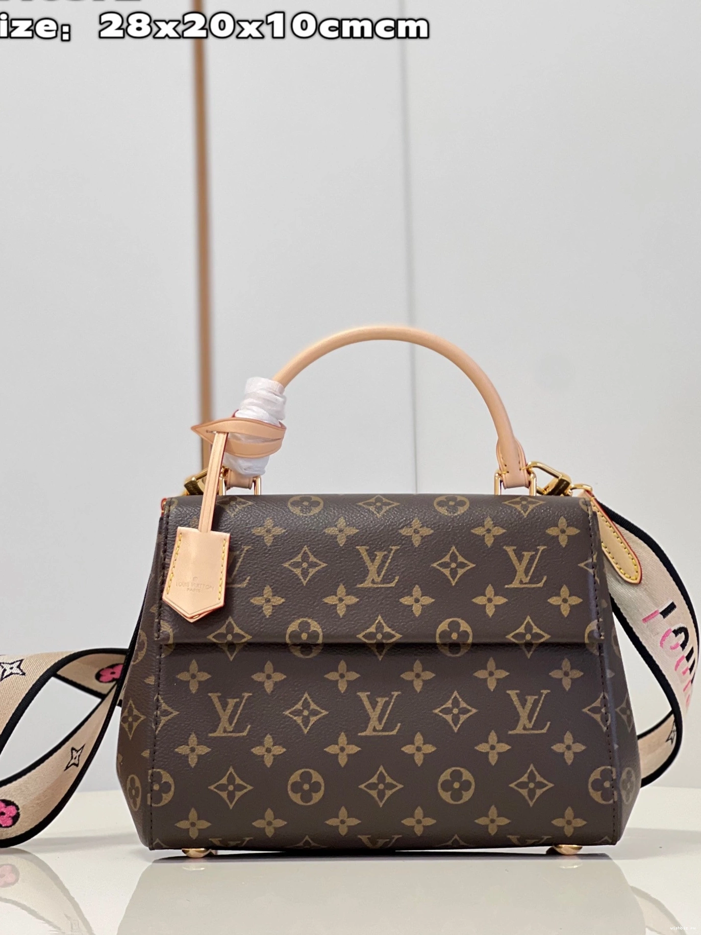 WIS LOUIS CHANELUNY BB VUITTON 0108